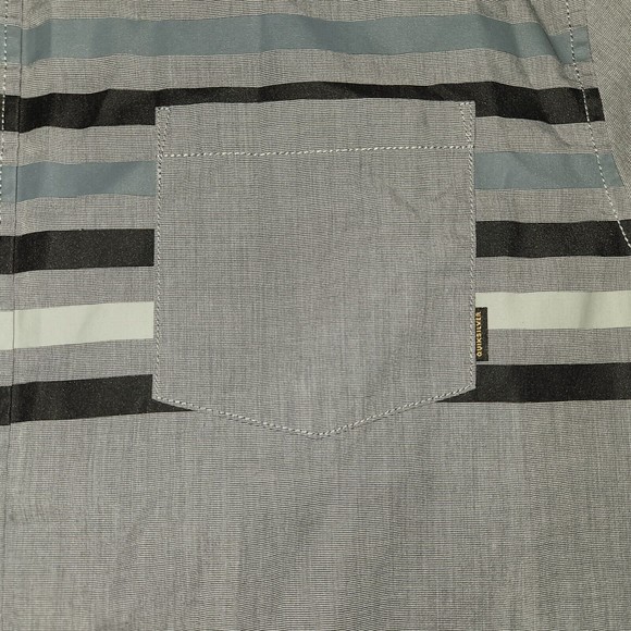 Quiksilver Shirt Adult Extra Large Regular Fit Men's Pocket Short Sleeve - Picture 2 of 7